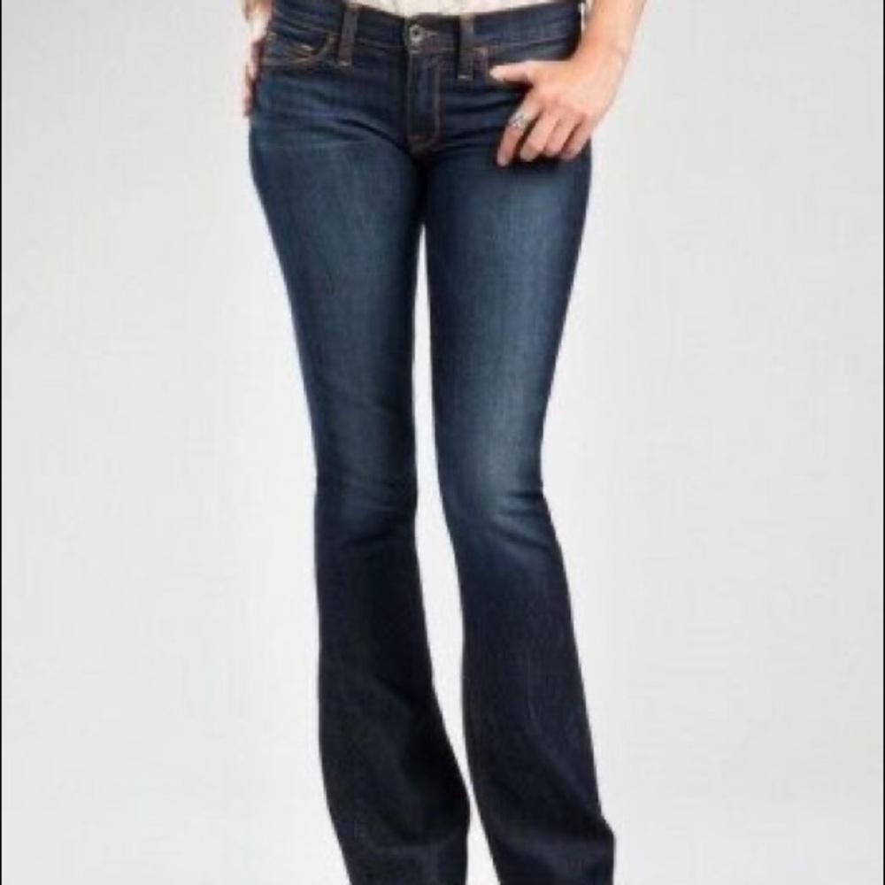 Lucky brand Sofia boot NWT